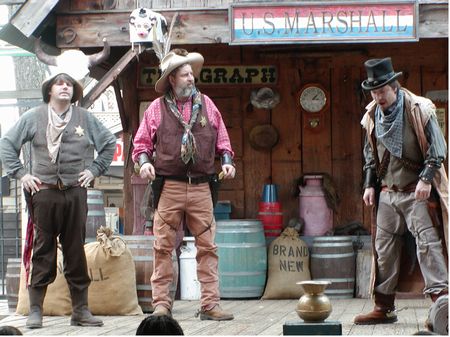 Wild West Comedy Gunfight Show photo, from ThemeParkInsider.com